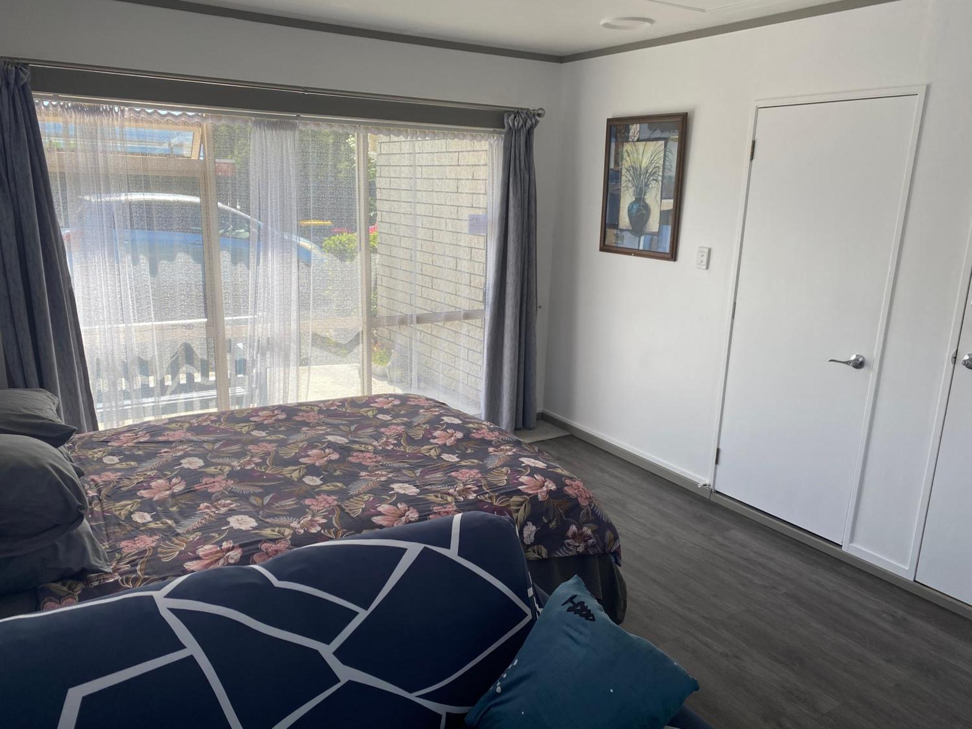 Self Contained En-Suite Private Bathroom, Private Entrance, Close To Shops & Hospital Homestay Hamilton Extérieur photo