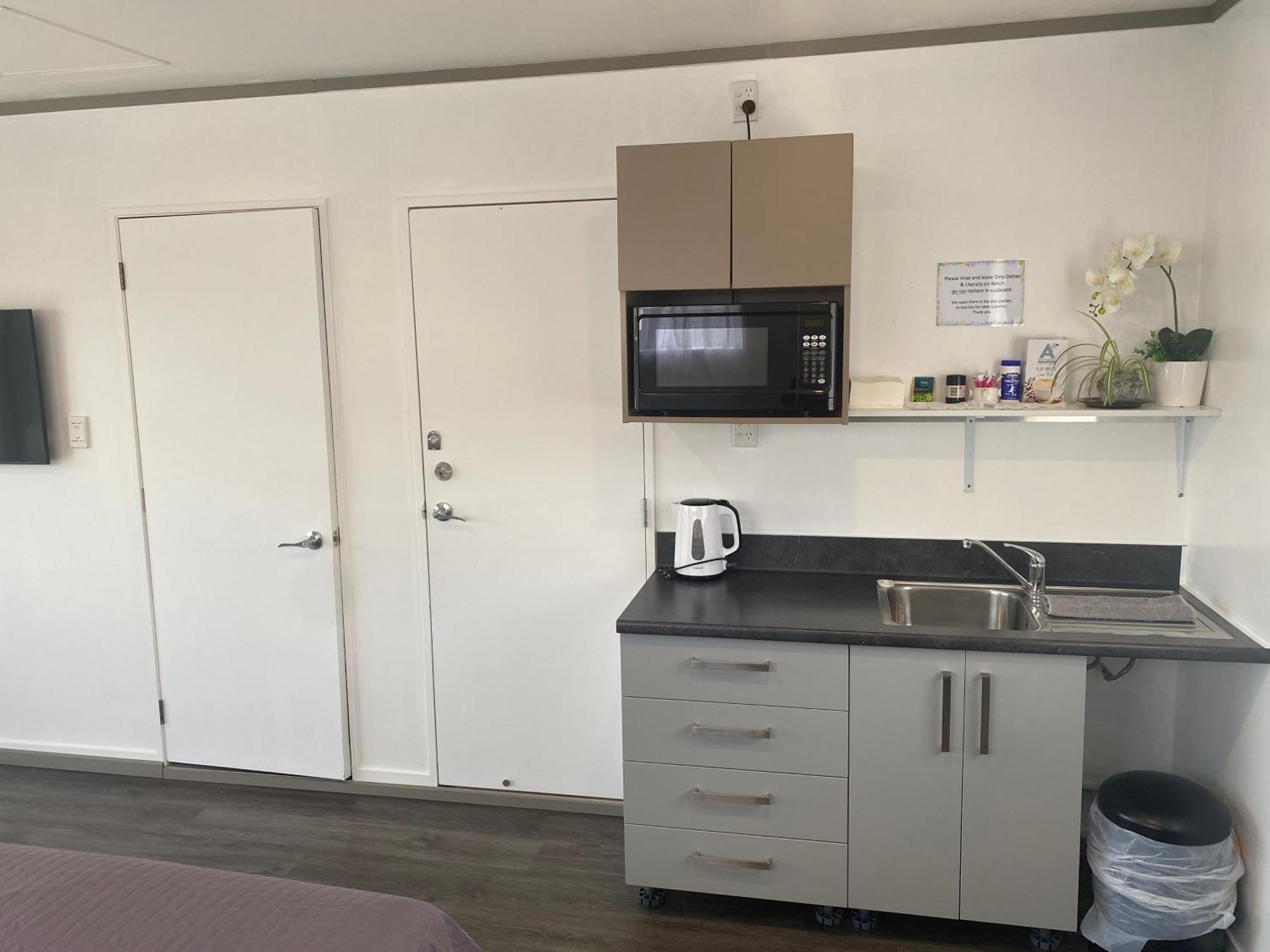 Self Contained En-Suite Private Bathroom, Private Entrance, Close To Shops & Hospital Homestay Hamilton Extérieur photo